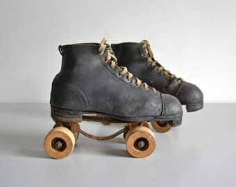 木製の靴型が付いたヴィンテージのフランス製ローラースケート - Etsy 日本