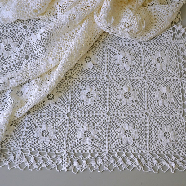 Grande nappe en crochet fait main blanche / Style bohême chic / Décoration intérieur français années 70