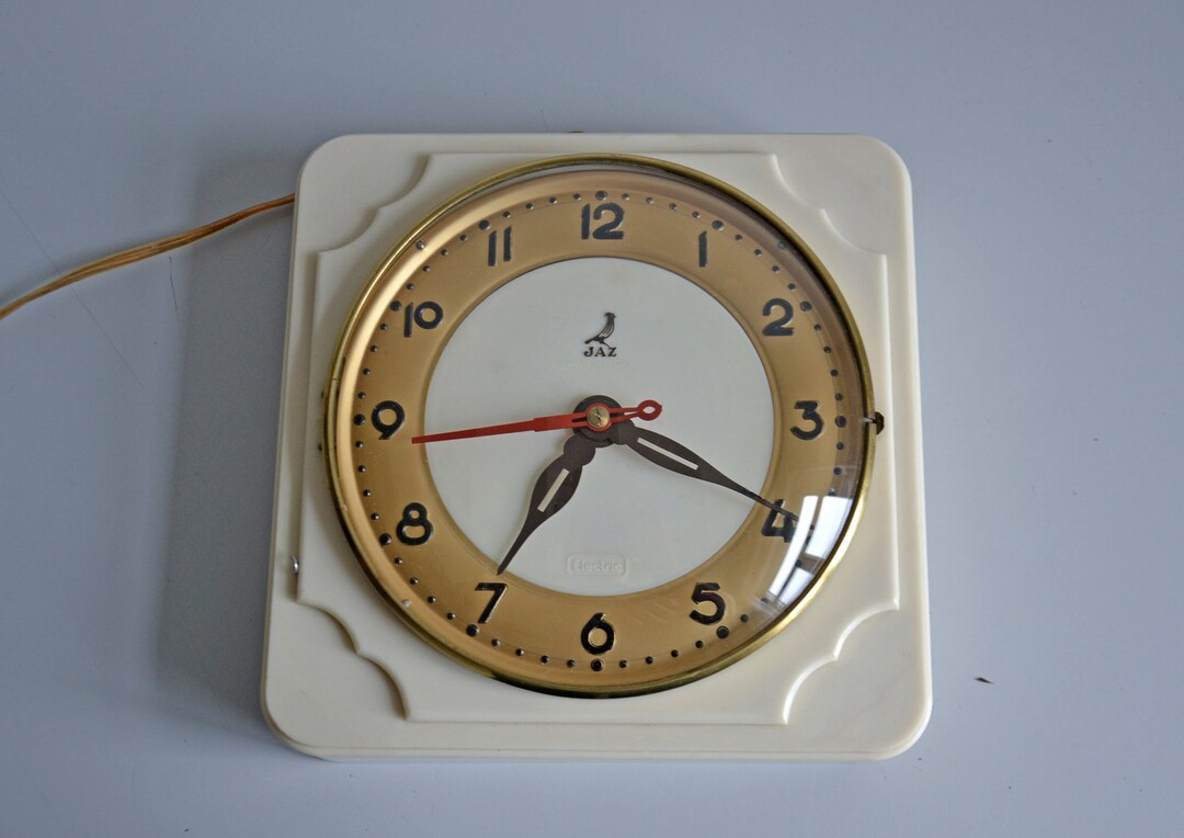 Vintage METAMEC Electric Wall Clock Made in England Etsy