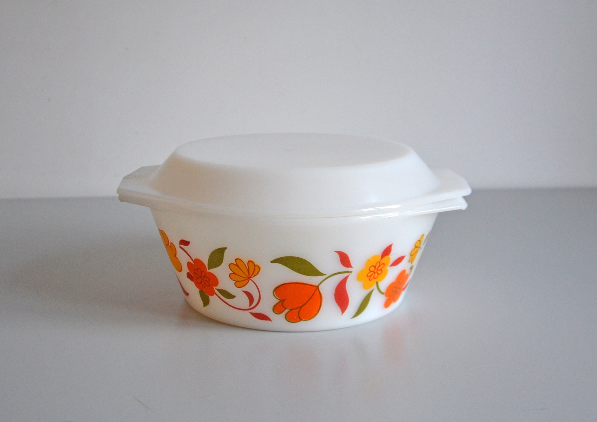 Cocotte Arcopal Vintage - Motif Floral - État D'Usage (Petit Éclat Sur Le Couvercle)