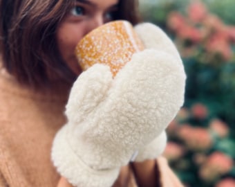 Ladies Sheepskin Mittens