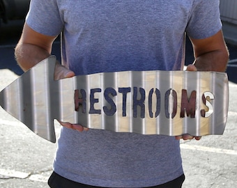 Vintage Plasma Cut Corrugated Steel Pointing Hand Restroom Sign Rustic Metal Sign Restaurant Home Shop Wall Art Bathroom Sign