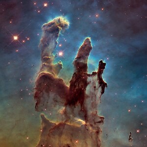 ÖRNNEBULAN - "Skapelsens pelare", Hubbleteleskopfoto, Ormkonstellation Rymdtryck, Himmelsstjärna, Emissionsnebula NASA-affisch bild 2
