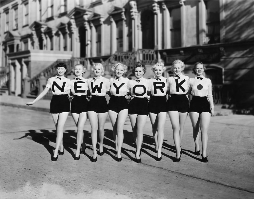Vintage NEW YORK Chorus Line Dancers Print Broadway Girls Vintage New