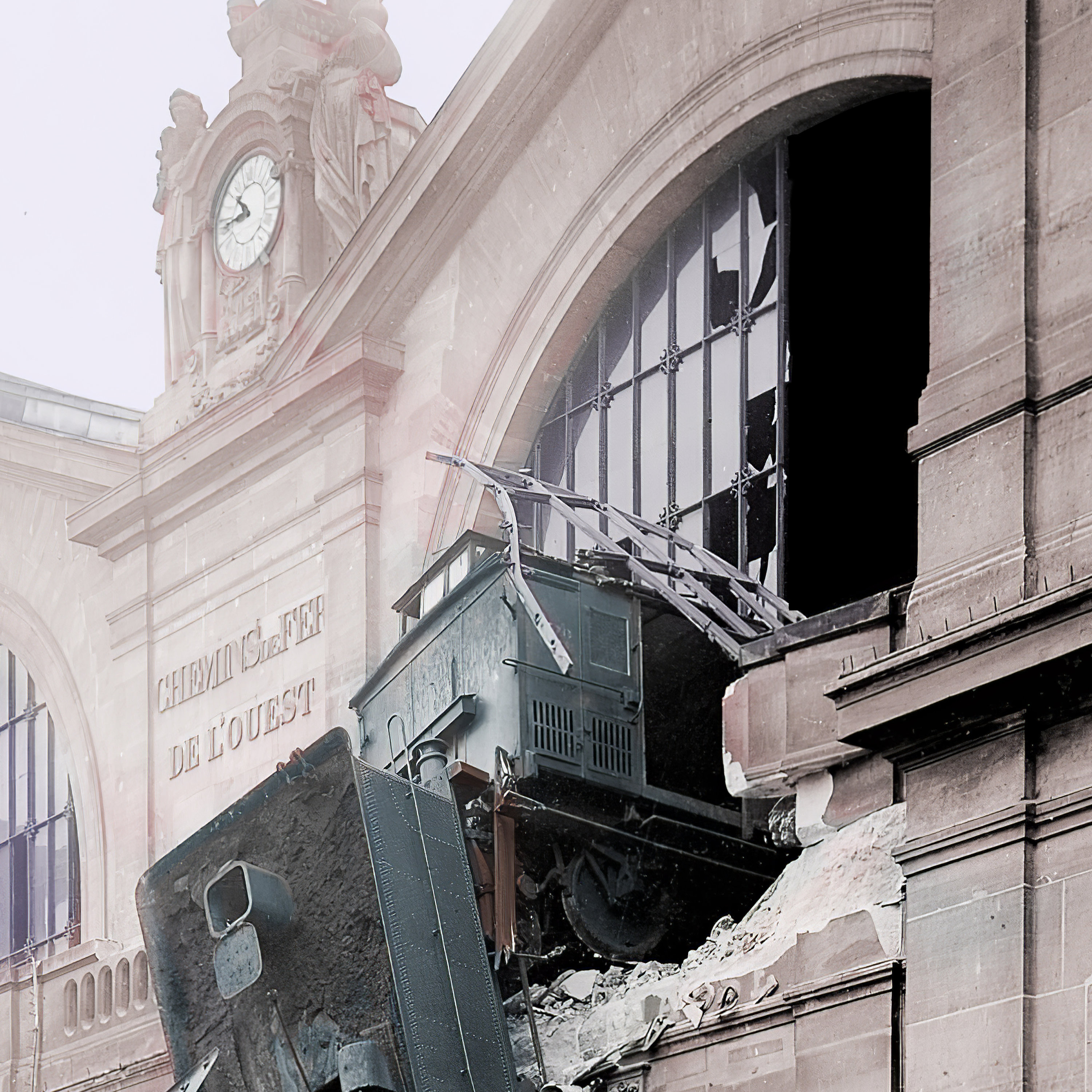 montparnasse-derailment-colorized-photo-print-poster-vintage-photograph