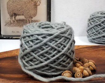 Gray Heather, Ethical Merino Wool Super Chunky Bulky Yarn, Pencil Roving, 3oz, 60 yds, Grey