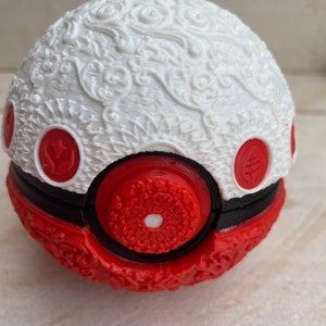 Deluxe Pokeball