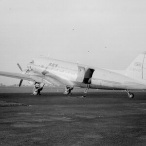 1960 BKS Air Transport Photo – Douglas Dakota G-APPO – Vintage British Airline DC-3 Aircraft Original Photograph 3.5x5 PA1-9