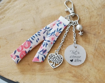 Love auntie key ring + first name - customizable keyring - promoted auntie - auntie godmother nanny grandma gift