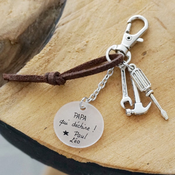 key ring engraved "Daddy who tears" + customizable child's first name - dad birthday gift - Father's Day - pregnancy announcement