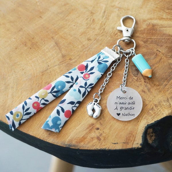 porte clé liberty "Merci de m'avoir aidé à grandir" + prénom personnalisable - cadeau scolaire - maîtresse atsem AVS nounou - teacher gift