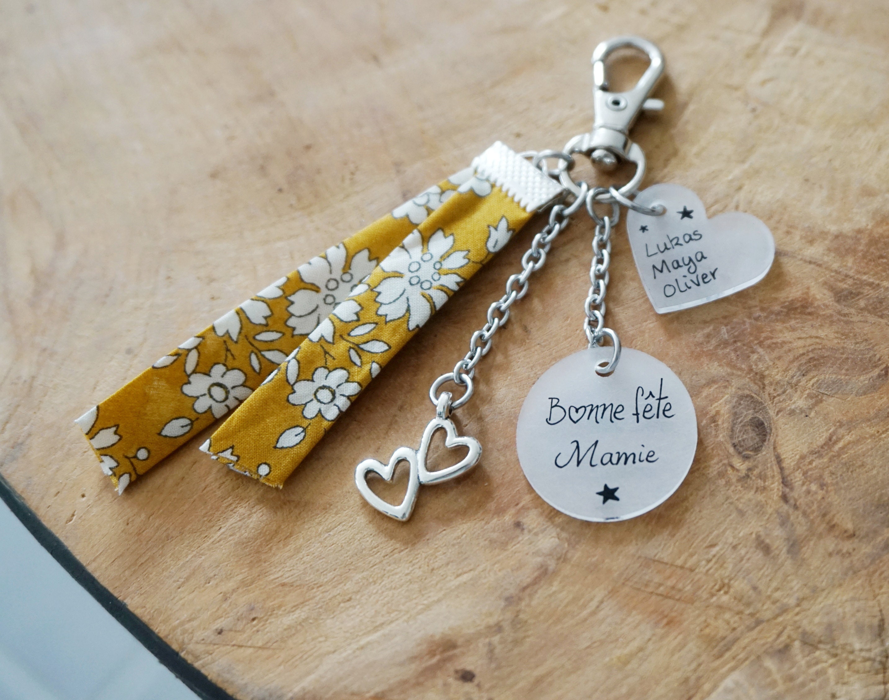 Porte-clés cadeau personnalisé Mamie spécial fête des grands-mères à partir  de 3,90 € - Cadeaux personnalisés AGDA PHOTO