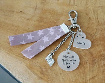 porte clé liberty cabochon "Merci de m'avoir aidé à grandir" prénom coeur - idée cadeau nounou ATSEM - cadeau scolaire personnalisable