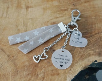 porte clé liberty cabochon "Merci de nous avoir aidés à grandir" prénom coeur - idée cadeau nounou ATSEM - cadeau scolaire personnalisable