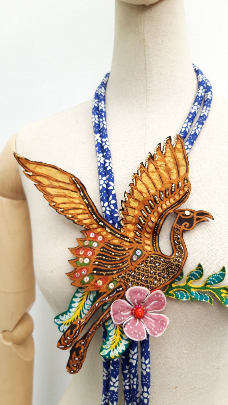 Baladewa Necklace Paradise Bird Blue Batik Lapis Lazuli & Amazonite image 4