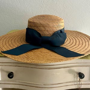 Vintage Women\'s Straw Boater Hat Wide Brim Blue White Grosgrain Ribbon Bow Vintage Women main image 4