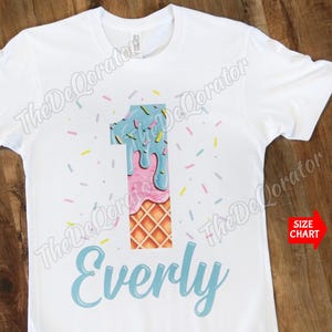Personalisiertes Teal Ice Cream Number Age T-Shirt, Pastellsüße Eiswaffel-Kegel-Geburtstagsfeier-T-Shirt, Kinderkleinkind-Jugendliche und Erwachsene