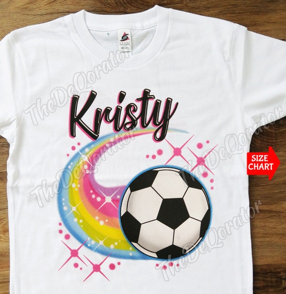 Maglietta personalizzata con pallone da calcio arcobaleno
