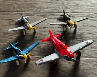 4 Vintage Hubley  & Thomas Toy Plastic US ARMY WWII Fighter Plane U.S.A. Airplane