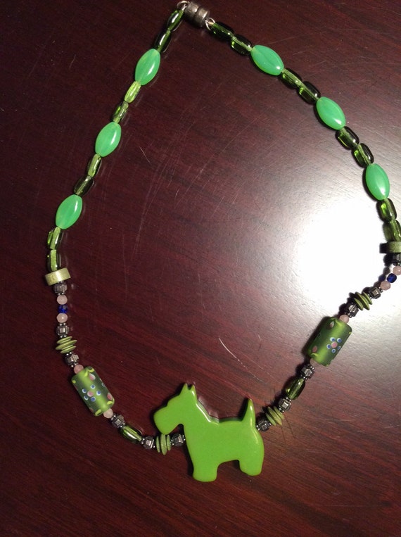 Vintage Bakelite Scotty Dog and Bead Necklace