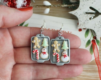 Kerstkoekjes oorbellen, koekjesplateau, feestelijke sieraden, polymeerklei, handgemaakt
