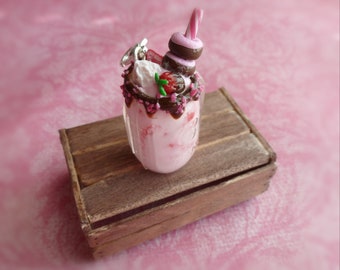 Freakshake in un barattolo di muratore Mug Cibo in miniatura Gioielli Crazy Shake Charm Charms in argilla polimerica Phone Charm Stitch Marker