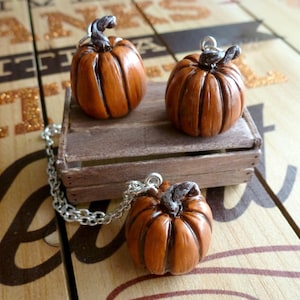 handmade pumpkin necklace/fall jewelry