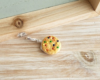 Bedel koekje | Handgemaakte voedselbedel van polymeerklei | Miniatuur dessertsieraden
