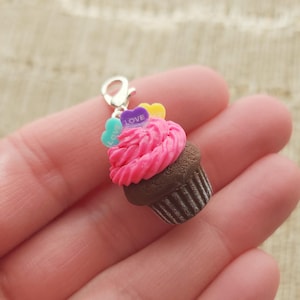 Valentine&#39;s Day Cupcake Charm,Cupcake Jewelry,Miniature Food Jewelry,Polymer Clay Jewelry