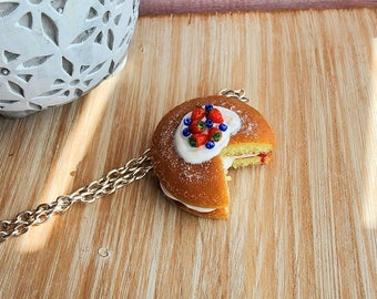 Victorian Sponge Cake Charm Necklace,Miniature Food Jewelry,Polymer Clay Jewelry