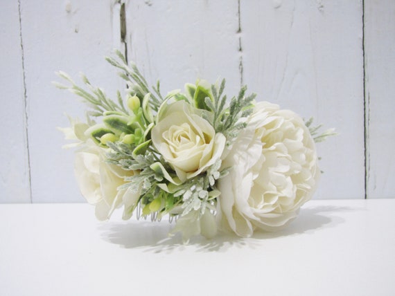Ivory Flower Hair Comb, Bridal Hair Comb, Wedding Headpiece  display picture 1
