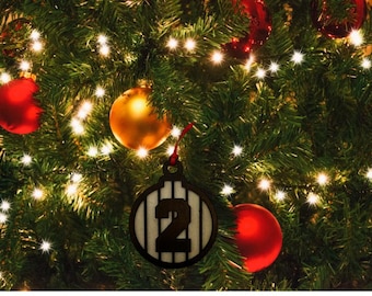 Derek Jeter #2 Ornament, Handmade Wood Yankees Christmas Decor, MLB Baseball Fan Gift, New York Collectible Ornament FREE SHIPPING
