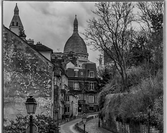 Arte mural de Montmartre, París en blanco y negro, fotografía callejera de Montmartre, decoración de pared de París, arte mural, impresiones de París, impresión artística de París,