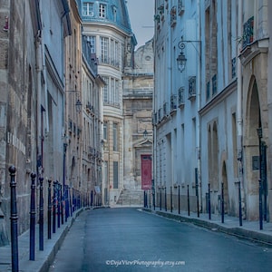 Paris Photography Print, Paris Le Marais, Wall Art, Paris Pictures, French Architecture, Paris Street Photography, Home Decor, Paris Travel