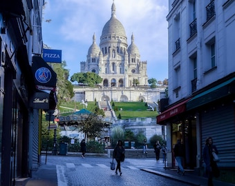 Sacré-Cœur Sunrise: Montmartre Paris Photography Print