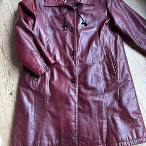 Vintage Burgundy Lamb Leather Coat Women 90s Oxblood Leather Jacket Minimalist Quiet Luxury Long Leather Coat EU 38 40 42 US M/L Bild 2