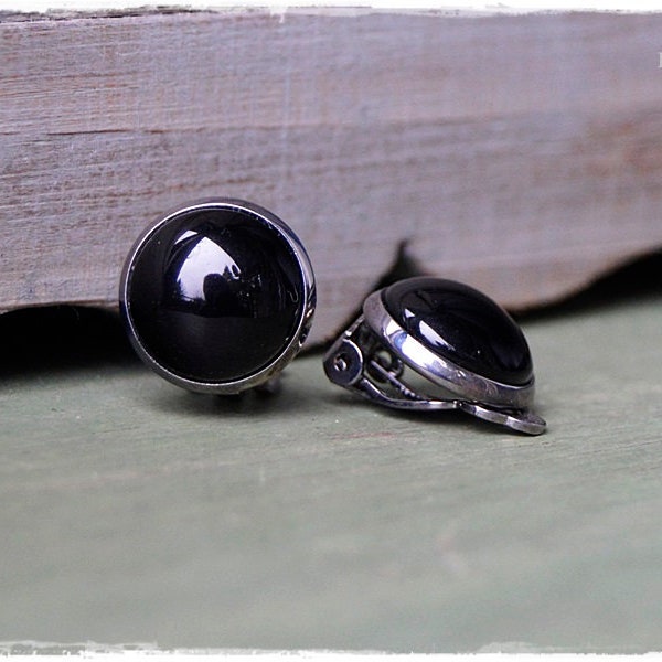 Earclips "black" glass cabochon, clips, timeless earrings, earrings