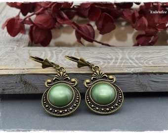 Earrings "Ophelia" Vintage style earrings with sage green cabochon