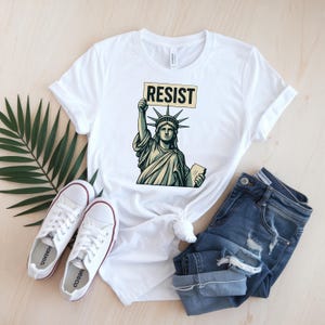 Statue of Liberty Holding Resist Anti-Trump, Protest Pro Women's Rights Feminist, Human Rights Png, Resist Digital Sublimation, Political