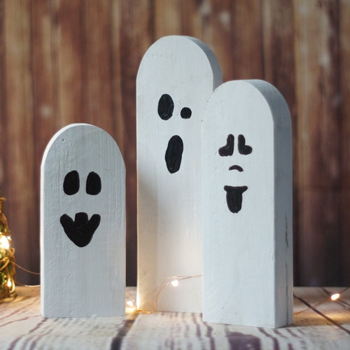 Halloween Ghosts, Rustic Halloween Decor, Primitive Ghost, Wooden Ghost, Primitive Halloween, Halloween Decor, Porch, Table, Party, Gift
