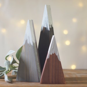 Wooden Wood Mountain Decor Set, Cabin Wanderlust, Monochrome Farmhouse ...