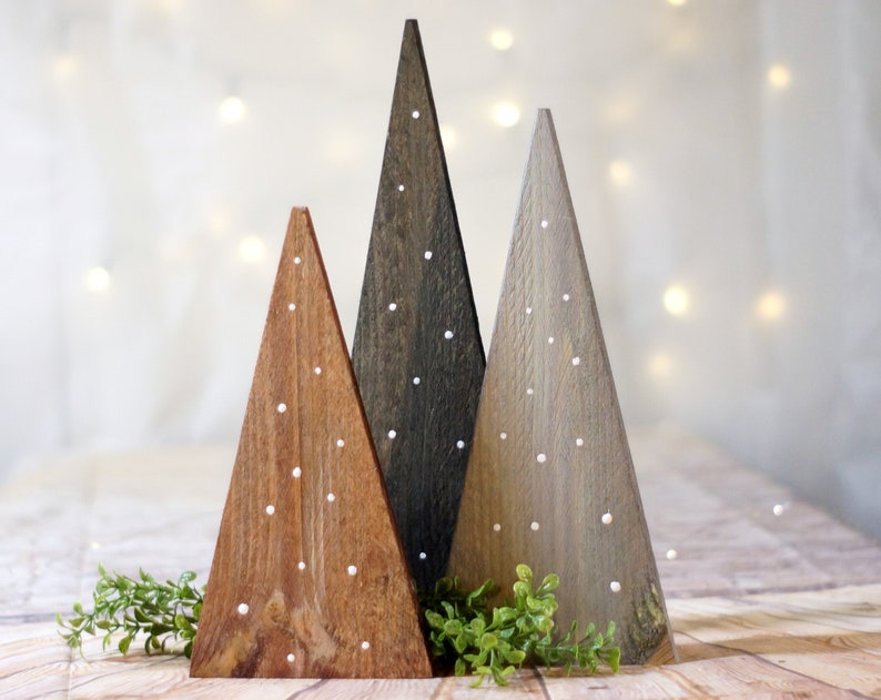 Farmhouse Christmas Tree set, Table Centerpiece, Rustic Home Decor, Fireplace Mantle Holiday Decorating Ideas, House Gift Trends 2020, Porch 