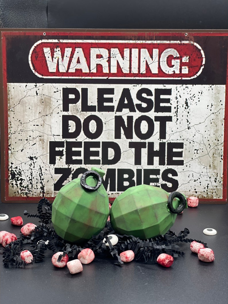 Halloween Zombie Hot Cocoa Bomb Grenade / Party Favor / image 1