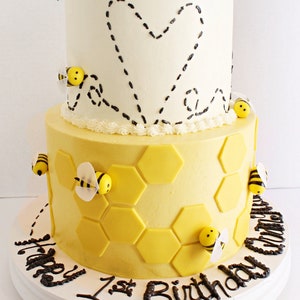 Honeycomb & Bumble Bees Cake Decor