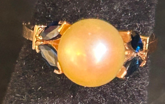 18kt gold Pearl and Sapphire Ring - image 1