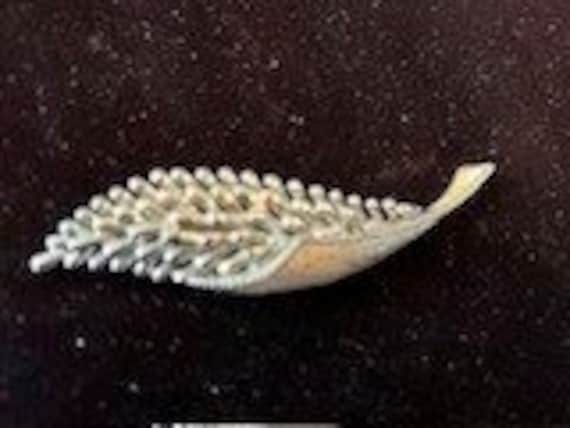 Vintage Silver Trifari leaf pin - image 1