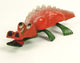 Tri-Ang Minic Jabberwock Wind Up Crawling Toy Alligator