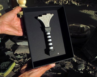 Zweifarbige Natursteinsäule - künstlerische Miniatur, mittelalterliche Architektur von Genua, Italien, Marmor und Schiefer