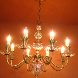 Vintage Lighting 1950s chandelier by Lightolier. 28 wide. Mid century. EXTRAORDINARY