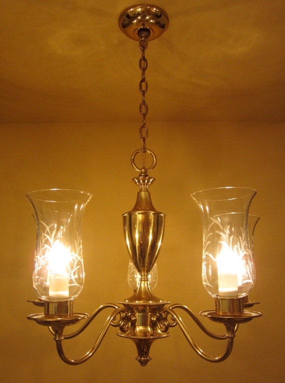 Vintage Lighting 1950s Colonial Style Chandelier By Framburg Etsy
